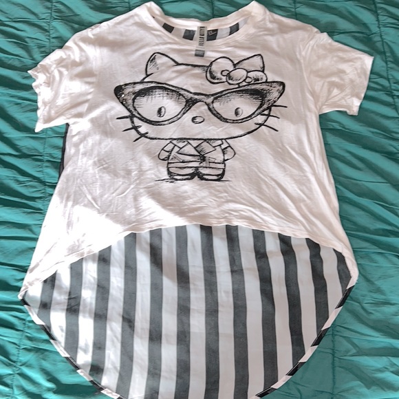 Forever 21 Tops - Forever 21 Hello Kitty High-Low Shirt Size M